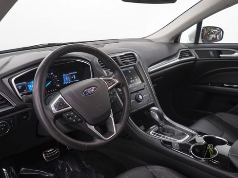 Used 2016 Ford Fusion Titanium image 23