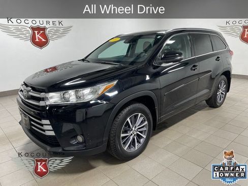 Used 2017 Toyota Highlander XLE AWD/4WD image 3