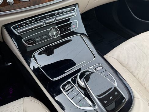 Used 2017 Mercedes-Benz E 300 4MATIC image 18