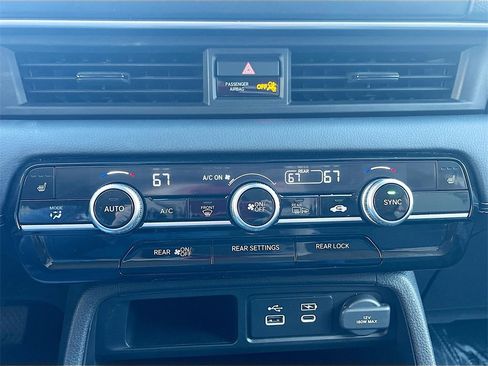 Used 2025 Honda Pilot EX-L image 15