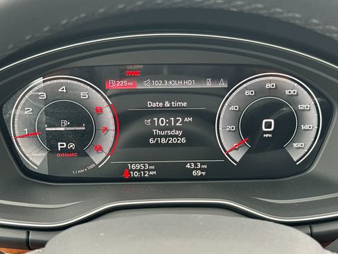 Used 2023 Audi Q5 Prestige AWD/4WD image 25