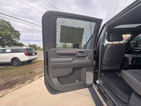 Used 2024 Chevrolet Silverado 2500 High Country w/ Midnight Edition image 36