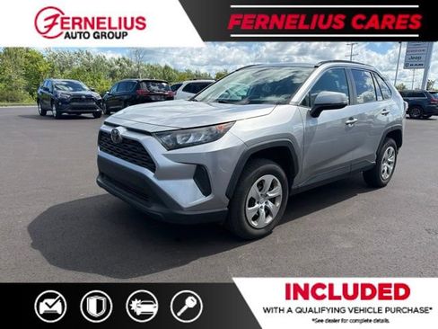 Used 2020 Toyota RAV4 LE w/ All Weather Liner Package AWD/4WD image 6