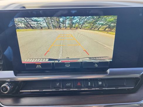 Used 2024 GMC Sierra 2500 SLT w/ SLT Convenience Package image 21