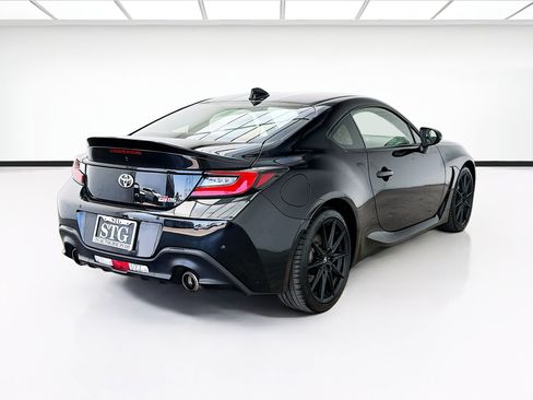 Used 2025 Toyota GR86 Premium w/ ALL Weather Mat Package (TMS) RWD image 4