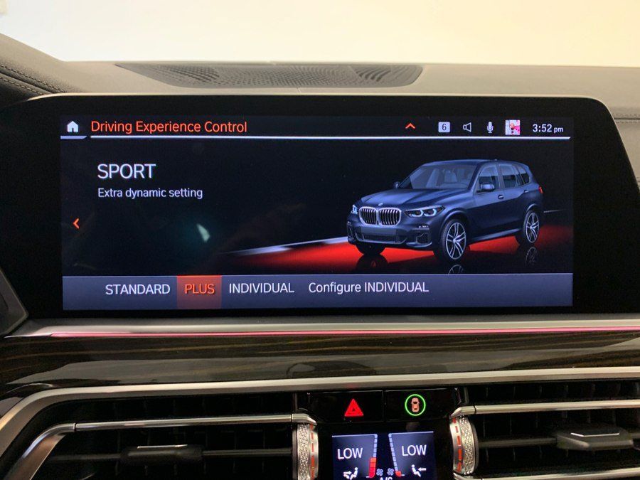 Used 2023 BMW X5 xDrive40i w/ M Sport Package AWD/4WD image 29