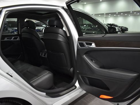 Used 2016 Hyundai Genesis 3.8 w/ Option Group 04 image 29