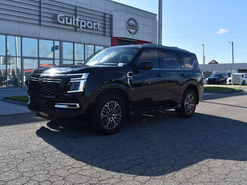 Used 2025 Nissan Armada Platinum w/ Convenience Package AWD/4WD image 2