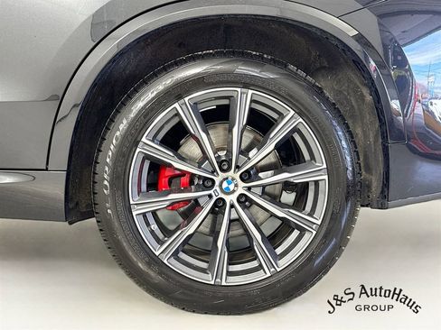 Used 2025 BMW X5 xDrive40i w/ M Sport Package image 40