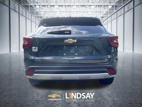 Used 2025 Chevrolet Trax LT w/ Driver Confidence Package FWD image 7