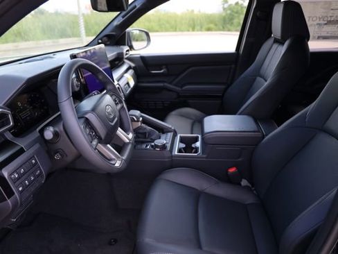 New 2026 Toyota 4Runner Limited AWD/4WD image 12
