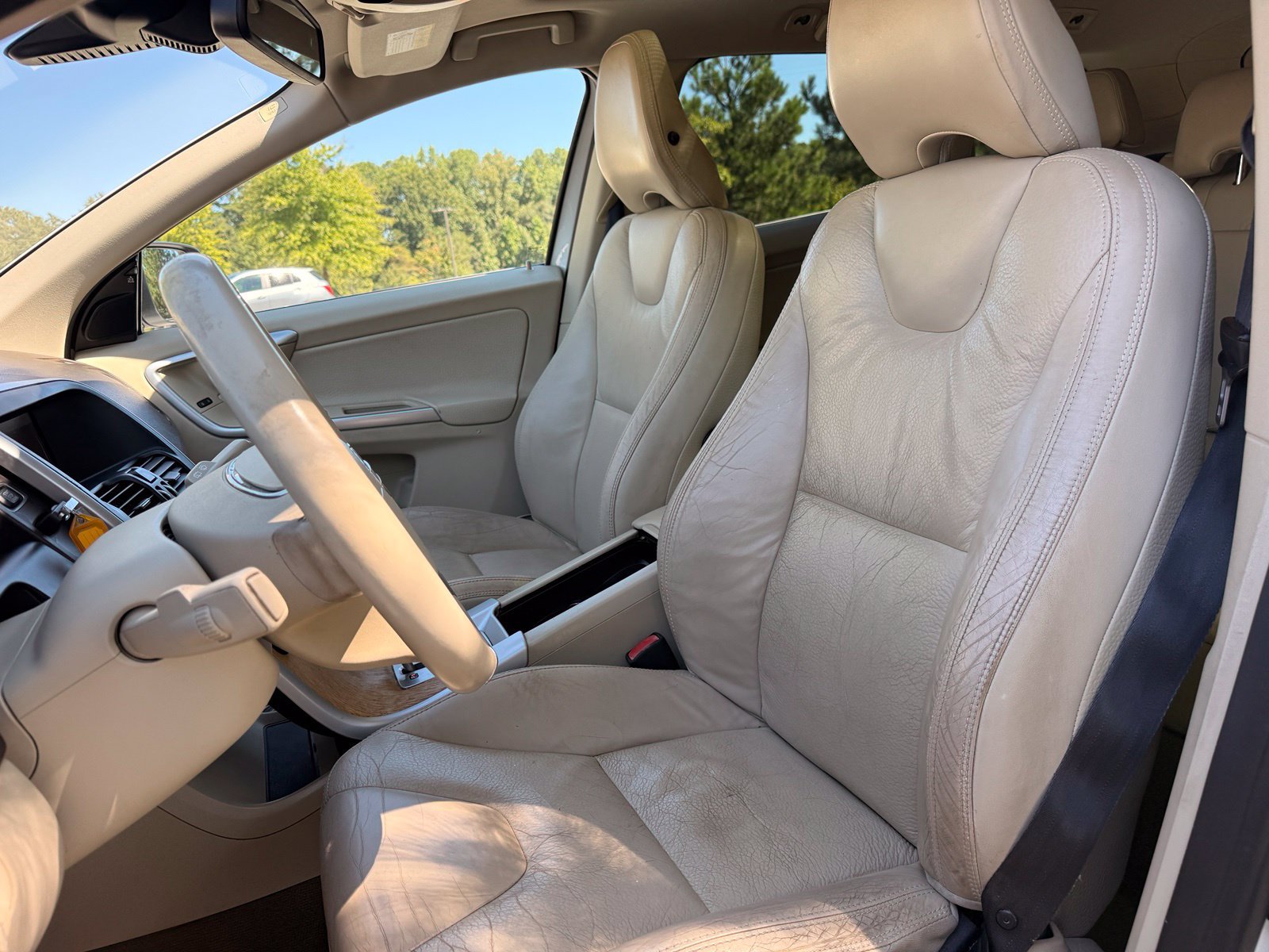 Used 2011 Volvo XC60 T6 AWD/4WD image 35