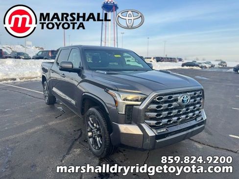 Used 2023 Toyota Tundra Platinum image 1