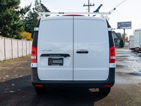 Used 2023 Mercedes-Benz Metris image 5