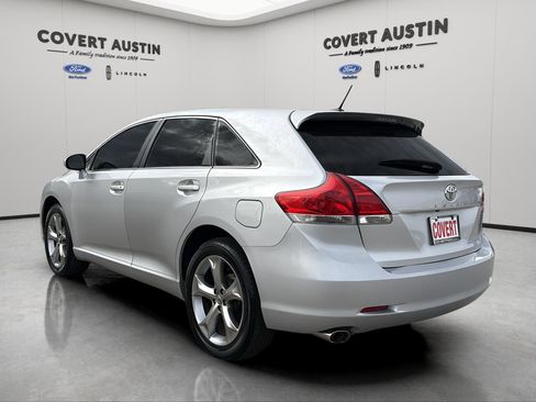 Used 2012 Toyota Venza LE w/ LE Convenience Pkg image 3