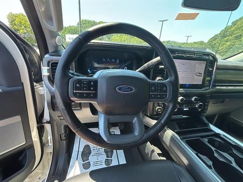 Used 2024 Ford F250 Lariat w/ Lariat Ultimate Package AWD/4WD image 18