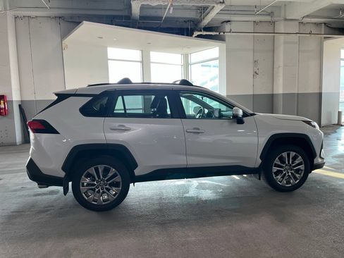 Used 2025 Toyota RAV4 XLE Premium w/ Weather Package AWD/4WD image 13