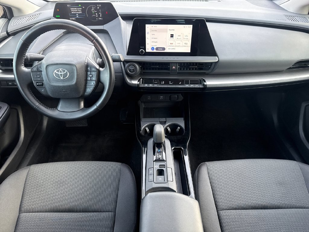 Certified 2025 Toyota Prius LE FWD image 13