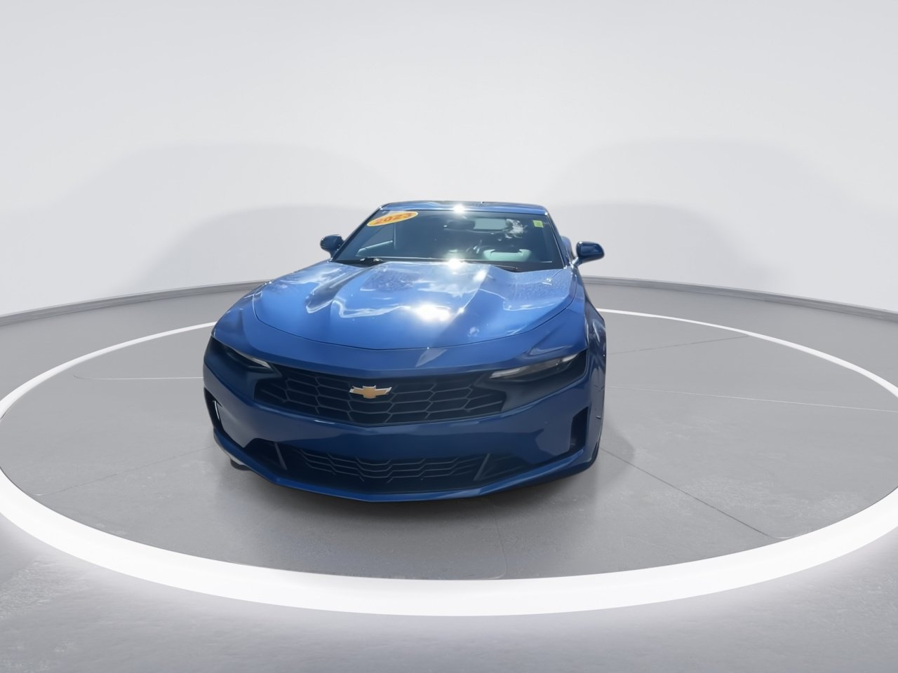 Used 2023 Chevrolet Camaro LT RWD image 5