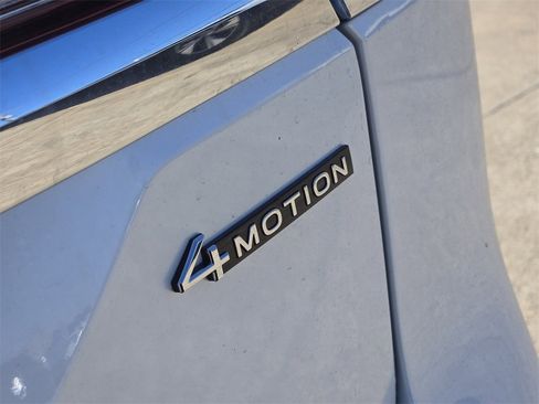 New 2026 Volkswagen Atlas SE image 9