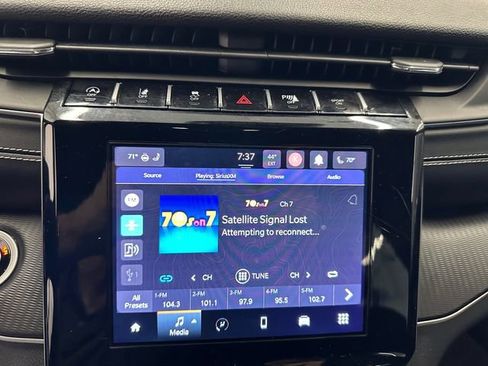 Used 2024 Jeep Grand Cherokee L Laredo AWD/4WD image 31