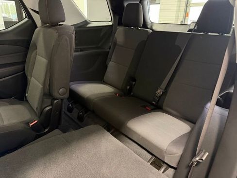 Used 2021 Chevrolet Traverse LT image 33