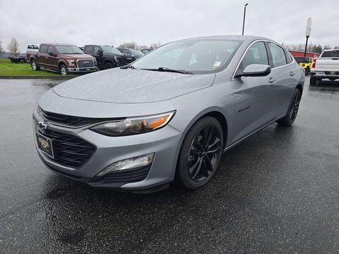 Used 2024 Chevrolet Malibu LT w/ Sport Edition image 8