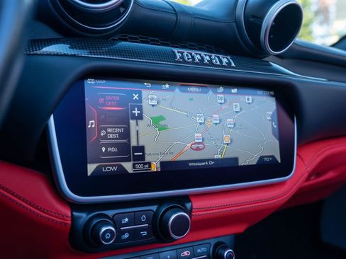 Certified 2022 Ferrari Portofino M image 43