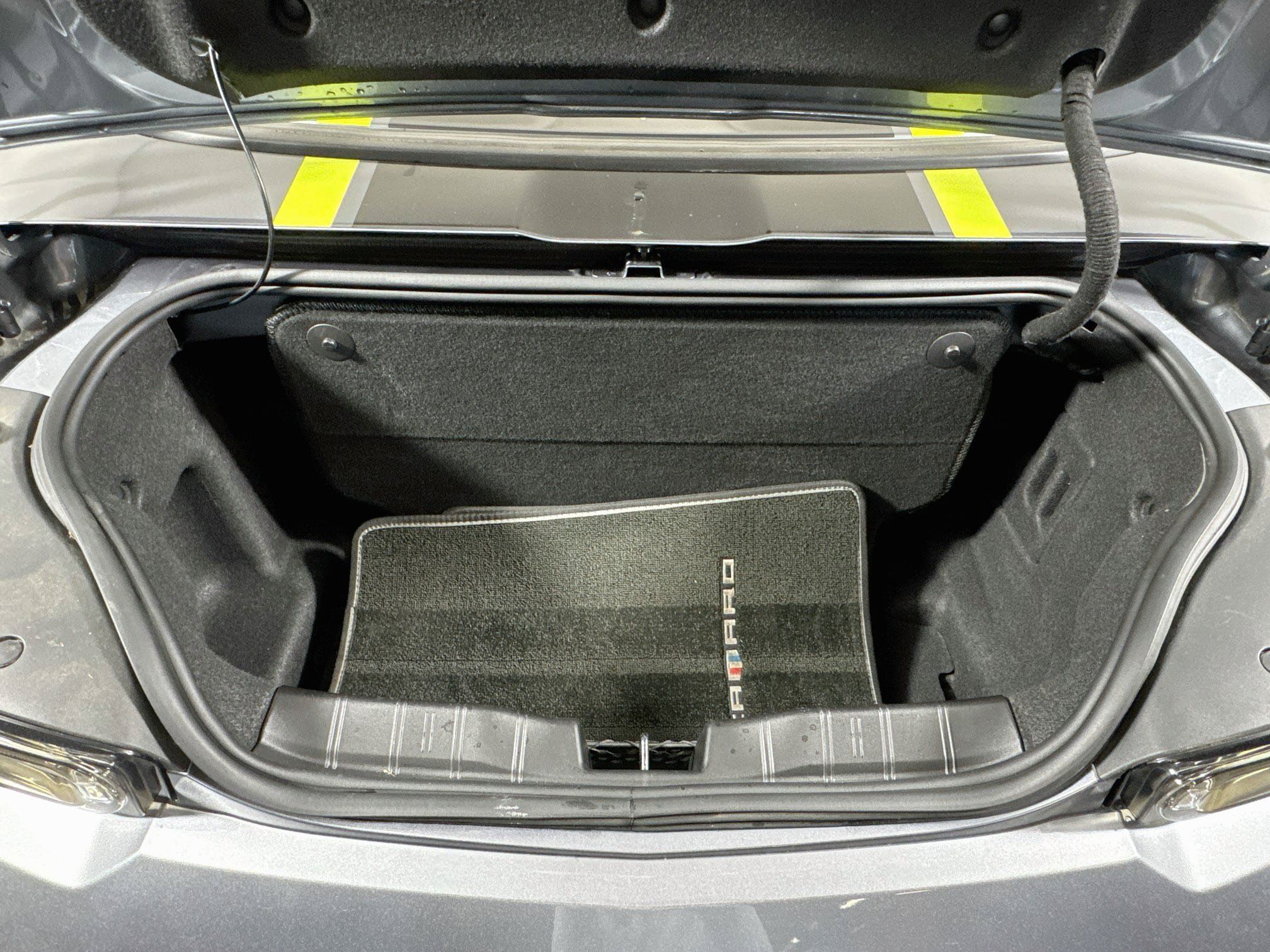 Used 2020 Chevrolet Camaro SS RWD image 26