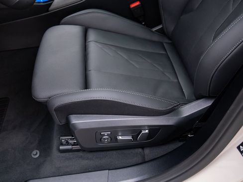 New 2026 BMW X3 xDrive30 w/ Premium Package image 14