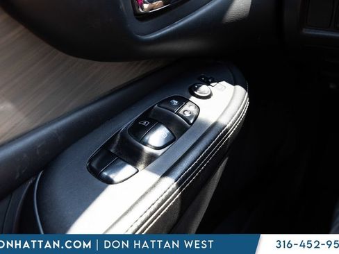Used 2018 Nissan Murano SV FWD image 14