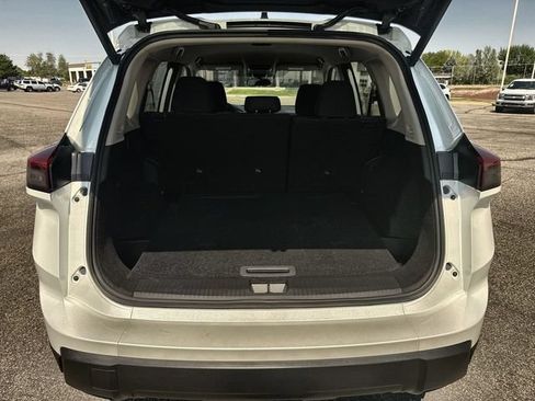 Used 2026 Nissan Rogue SV AWD/4WD image 22