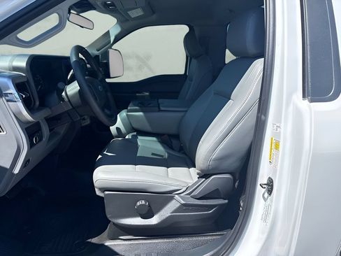 Used 2023 Ford F250 XL RWD image 5