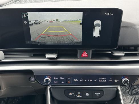 New 2025 Kia Carnival FWD image 20