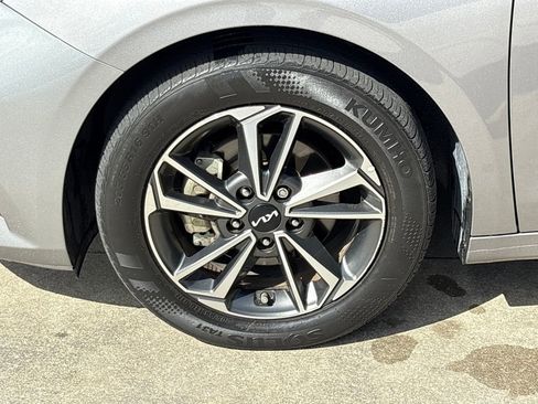 Used 2023 Kia Forte LXS w/ LXS Technology Package image 11