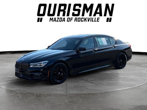 Used 2018 BMW 750i xDrive image 2