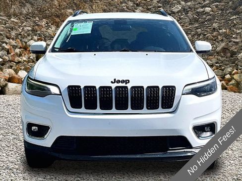 Used 2019 Jeep Cherokee Latitude Plus AWD/4WD image 3