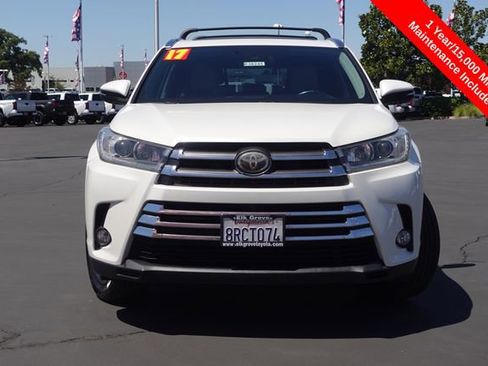 Used 2017 Toyota Highlander Limited Platinum AWD/4WD image 3
