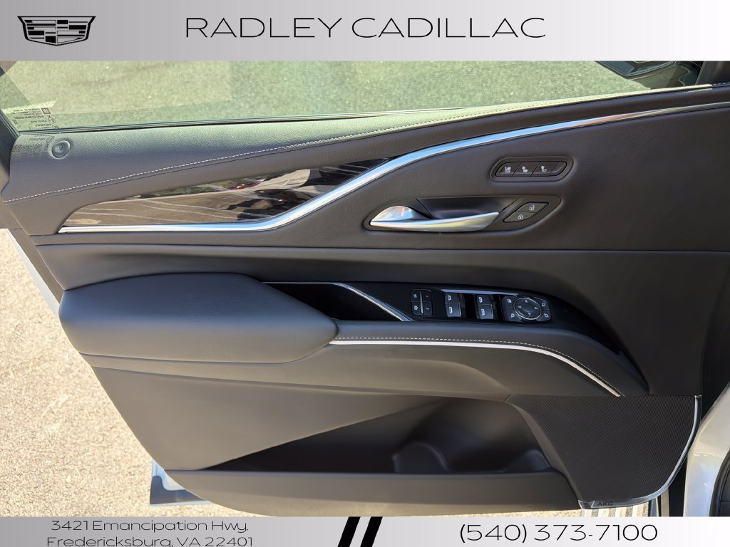 Used 2022 Cadillac Escalade Sport w/ Touring Package AWD/4WD image 4