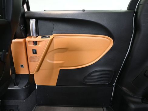 Used 2022 Chrysler Pacifica Pinnacle image 48