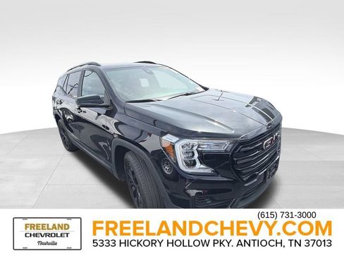Used 2022 GMC Terrain SLE w/ Driver Convenience Package FWD image 1