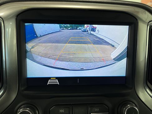 Used 2020 Chevrolet Silverado 1500 LT image 20