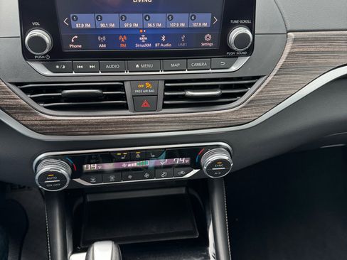 Used 2021 Nissan Altima 2.5 SL image 16