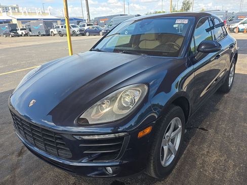 Used 2017 Porsche Macan AWD/4WD image 2
