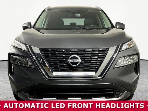 Used 2023 Nissan Rogue SL image 2