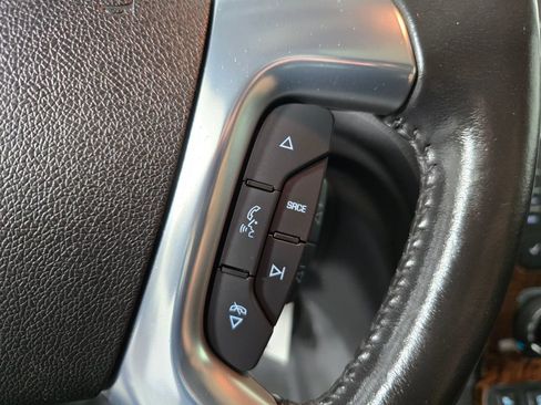 Used 2013 Chevrolet Traverse LT w/ LPO, 'HIT The Road' Package AWD/4WD image 33