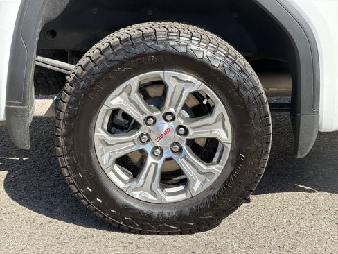 Used 2025 GMC Sierra 1500 SLT RWD image 32