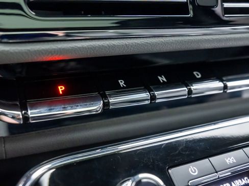 Used 2021 Lincoln Navigator Reserve w/ Luxury Package image 26