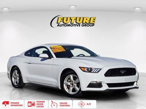 Used 2017 Ford Mustang Coupe RWD image 1
