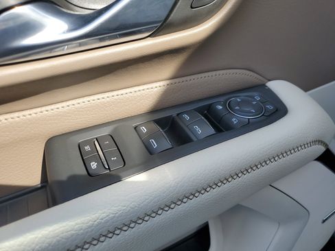 Used 2021 GMC Yukon XL Denali image 18